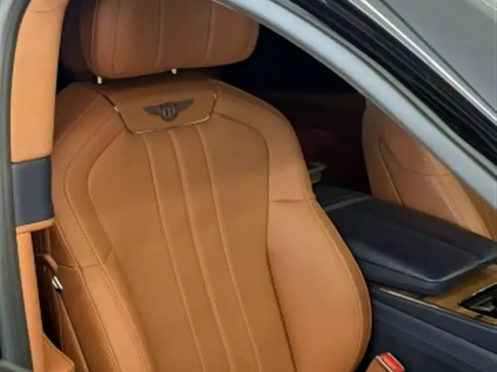 Bentley Flying Spur PHEV 2024 из CN, фото 8