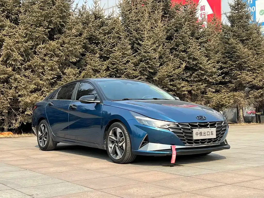 Hyundai Elantra — фото 4