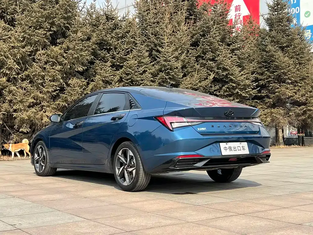 Hyundai Elantra — фото 9