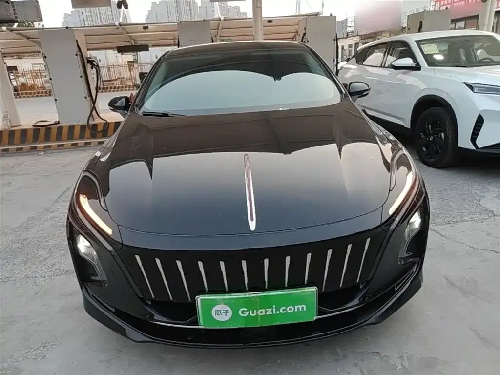 Hongqi E-QM5 — фото 10