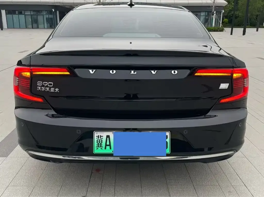 Volvo S90 PHEV 2022 из CN, фото 3