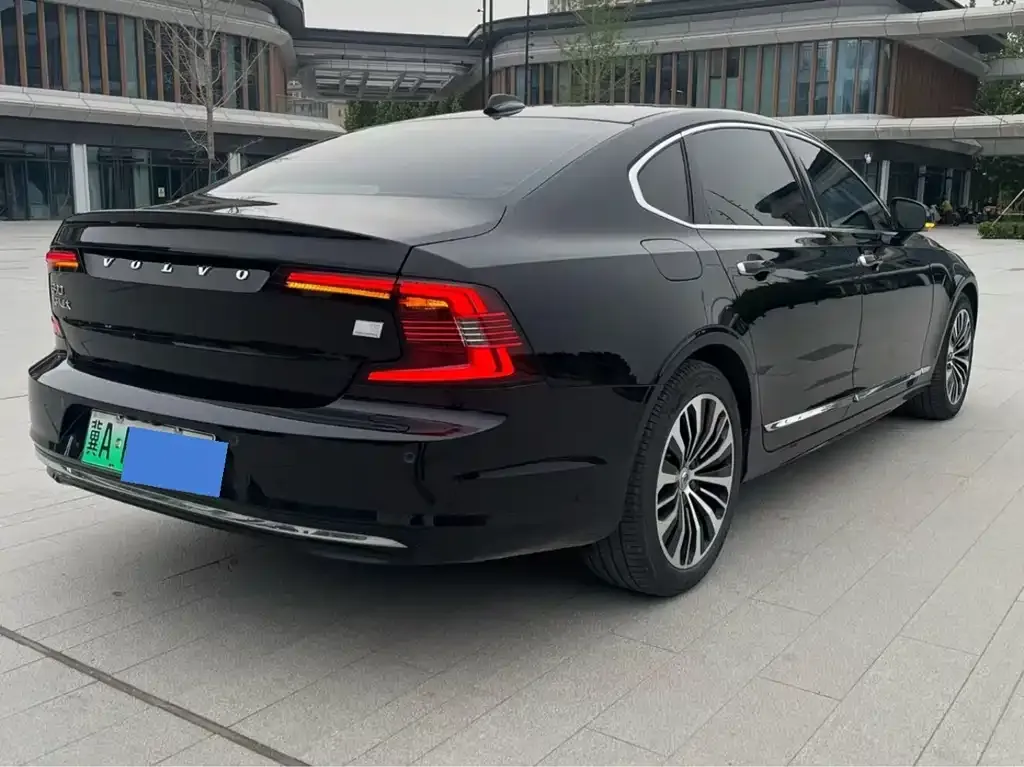 Volvo S90 PHEV 2022 из CN, фото 6