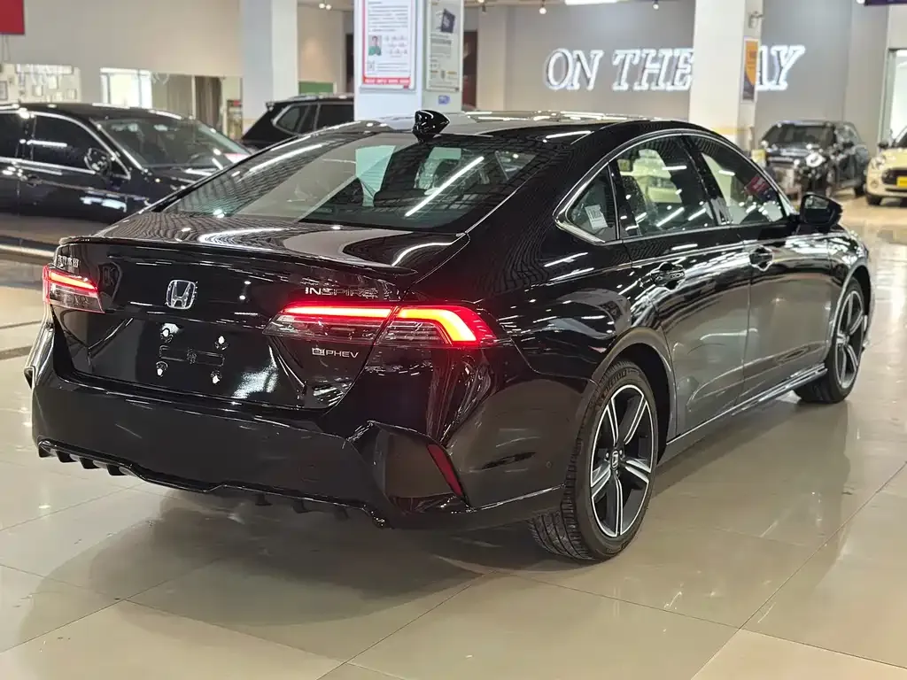 Honda Inspire PHEV 2026 из CN, фото 4