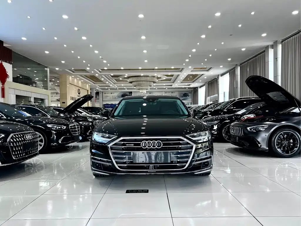 Audi A8 — фото 7
