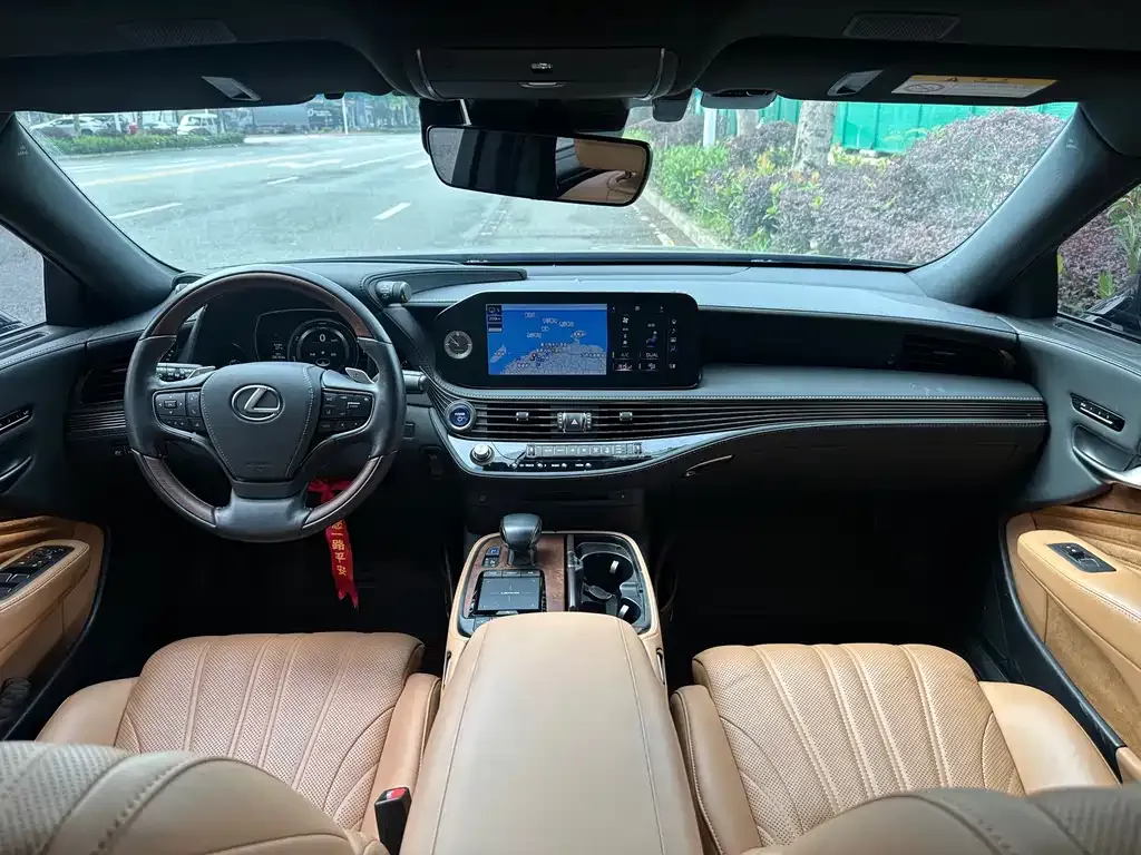 Lexus LS 2021 из CN, фото 2