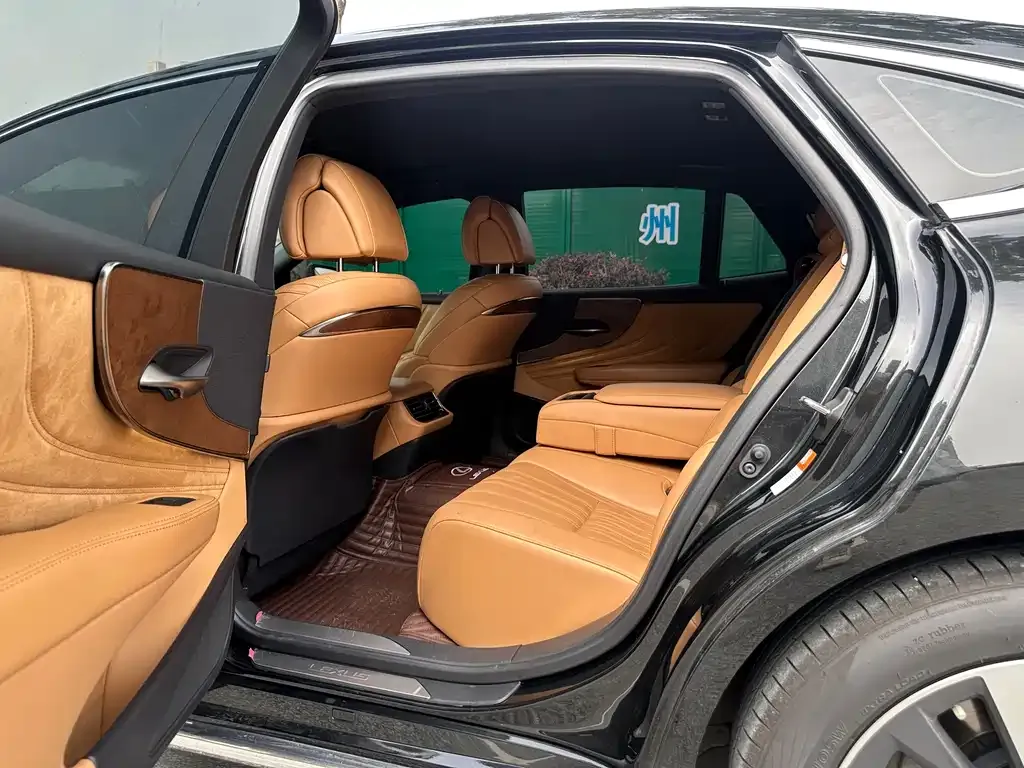 Lexus LS 2021 из CN, фото 4