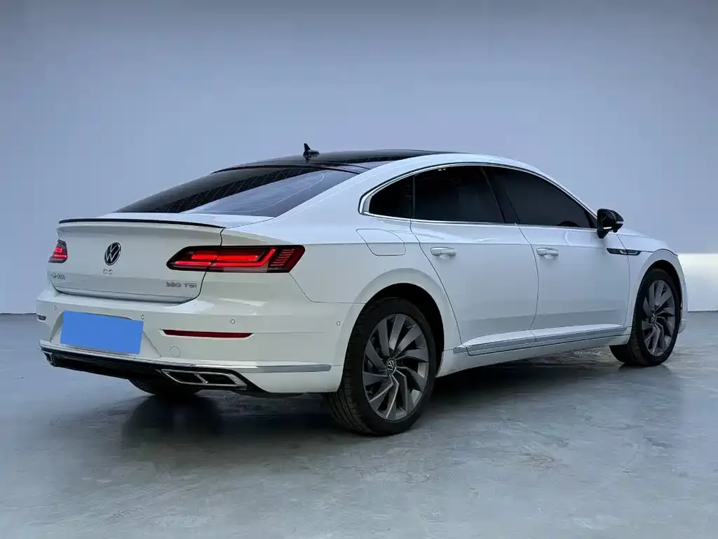 Volkswagen CC — фото 10