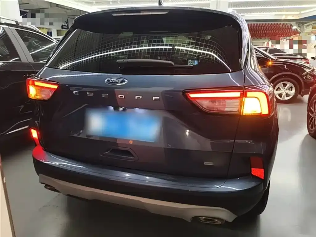 Ford Escape 2023 из CN, фото 3