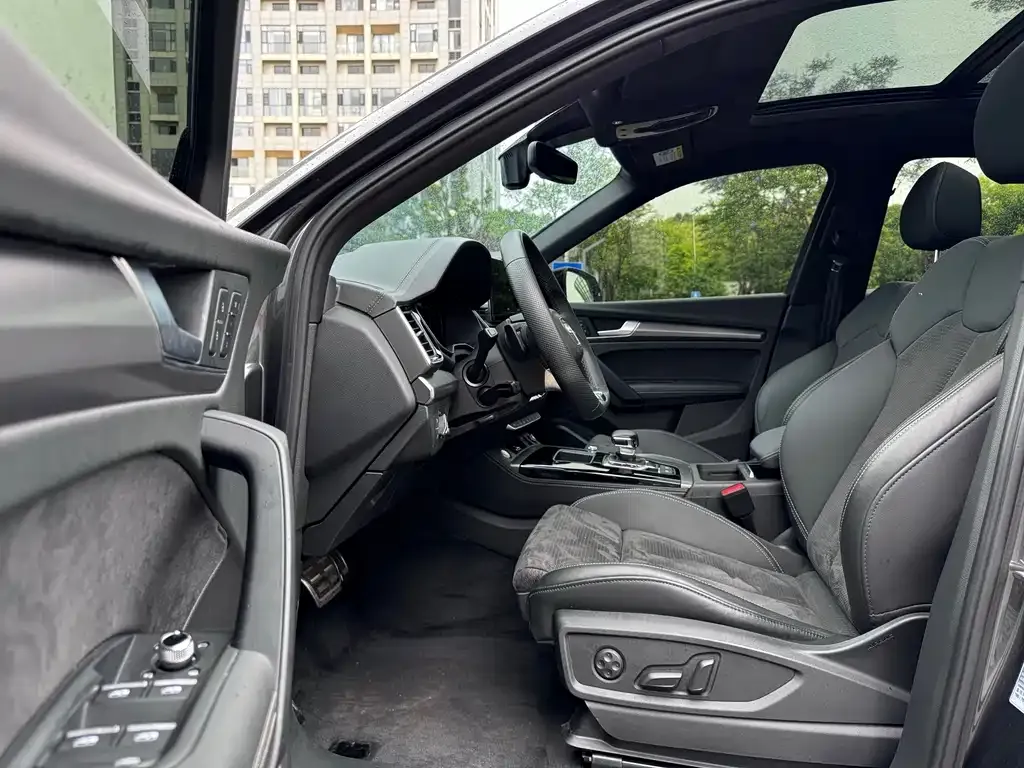 Audi Q5L Sportback — фото 2