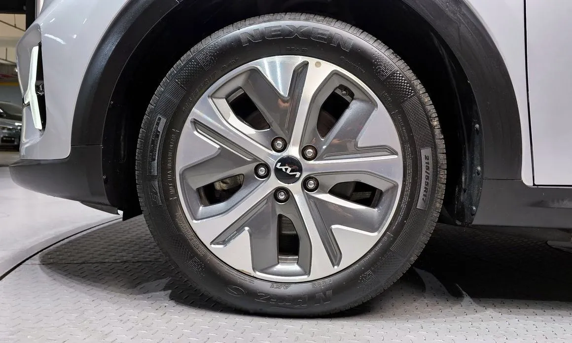 Kia Niro 2023 из KR, фото 8