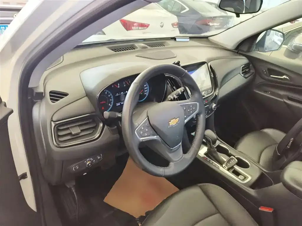 Chevrolet Equinox 2021 из CN, фото 2