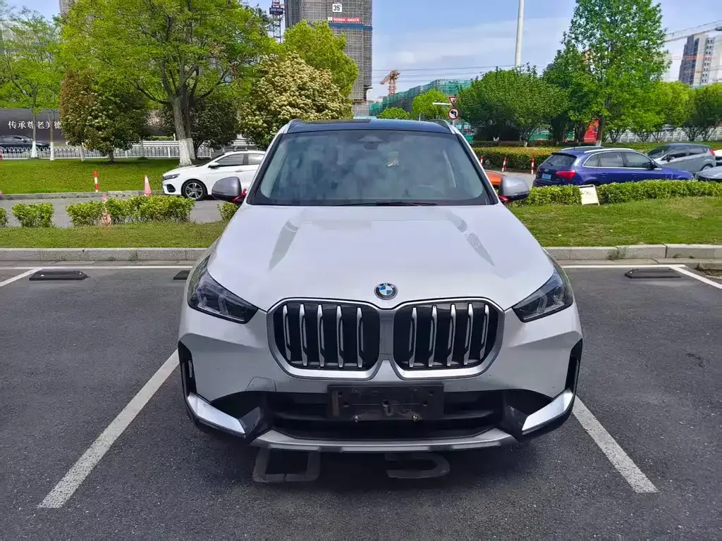 BMW X1 — фото 10