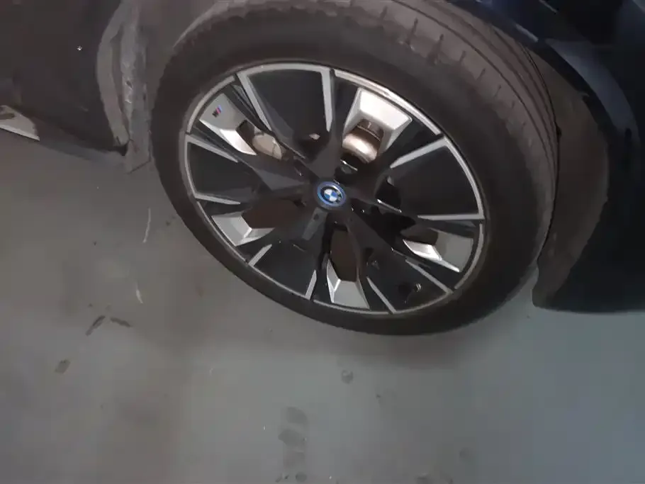 BMW iX3 2024 из CN, фото 2