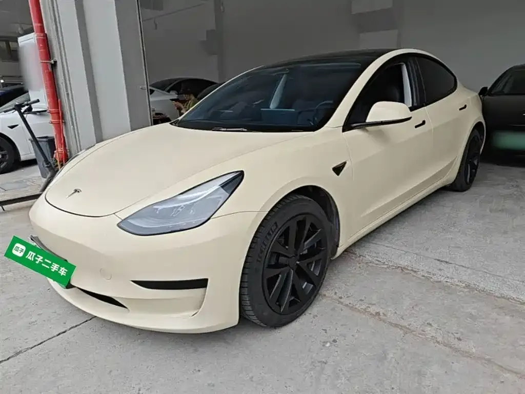 Tesla Model 3 — фото 4