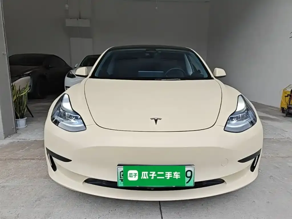 Tesla Model 3 — фото 3