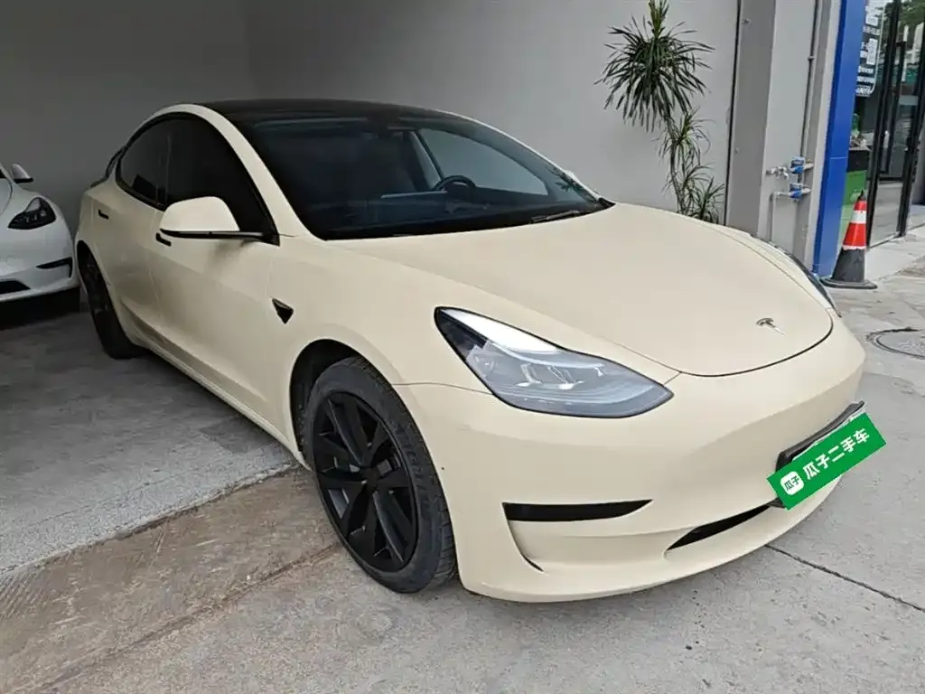 Tesla Model 3 — фото 8