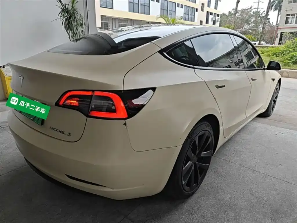 Tesla Model 3 — фото 6