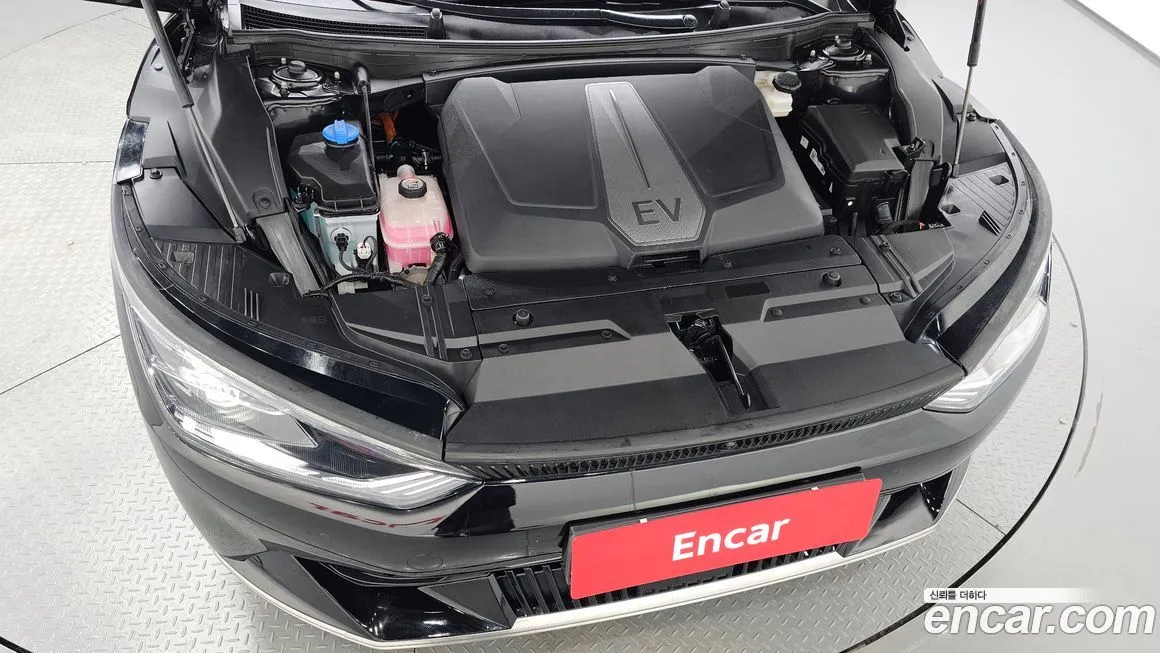 Kia EV6 — фото 8