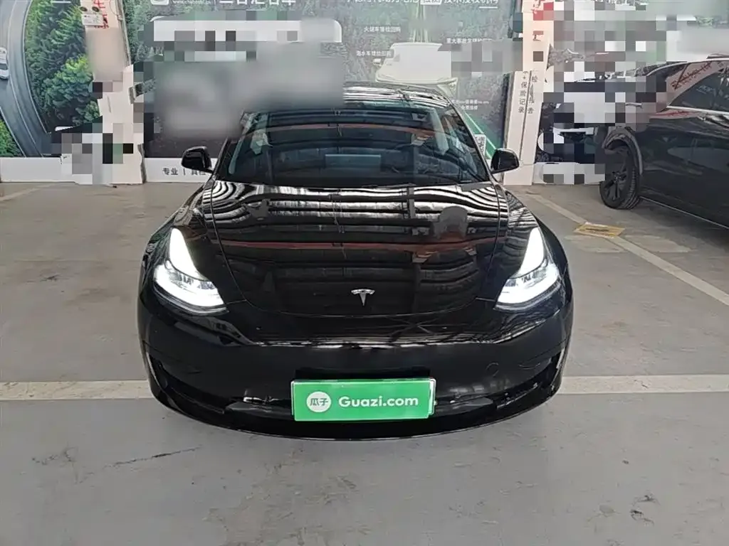 Tesla Model 3 — фото 10