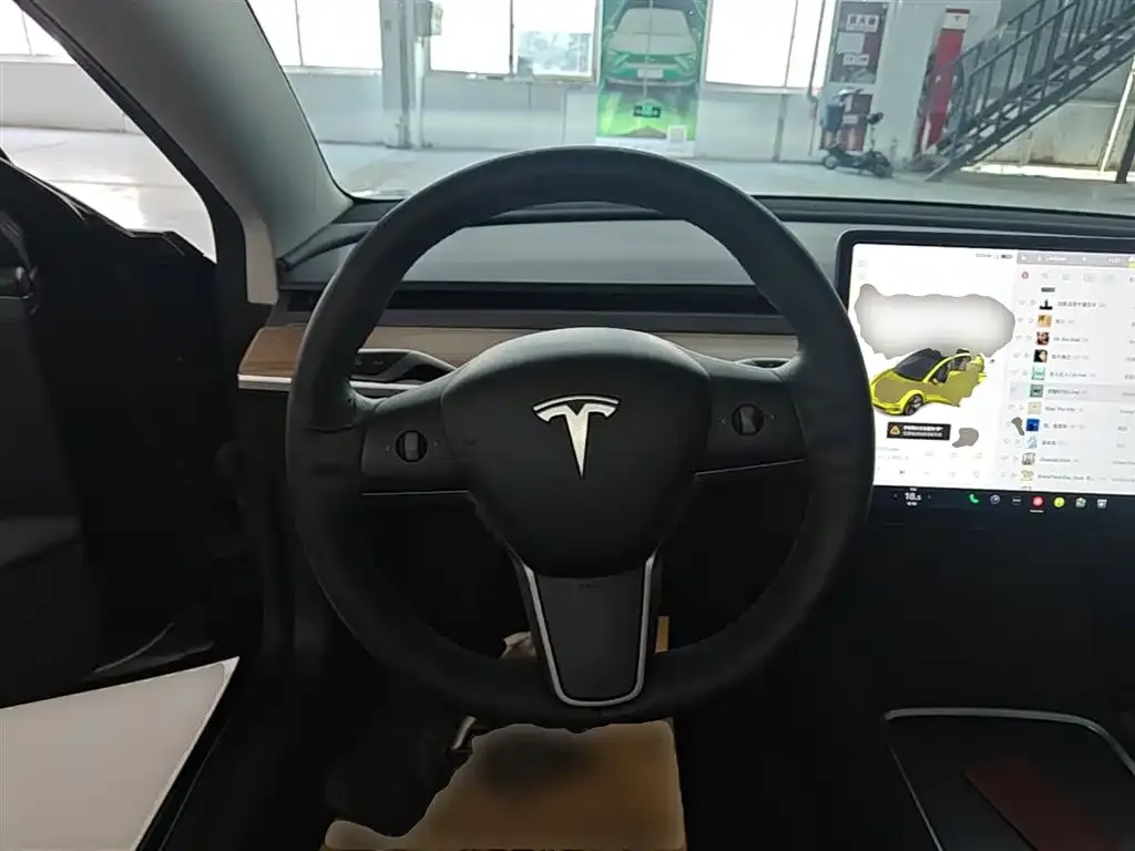 Tesla Model 3 — фото 2