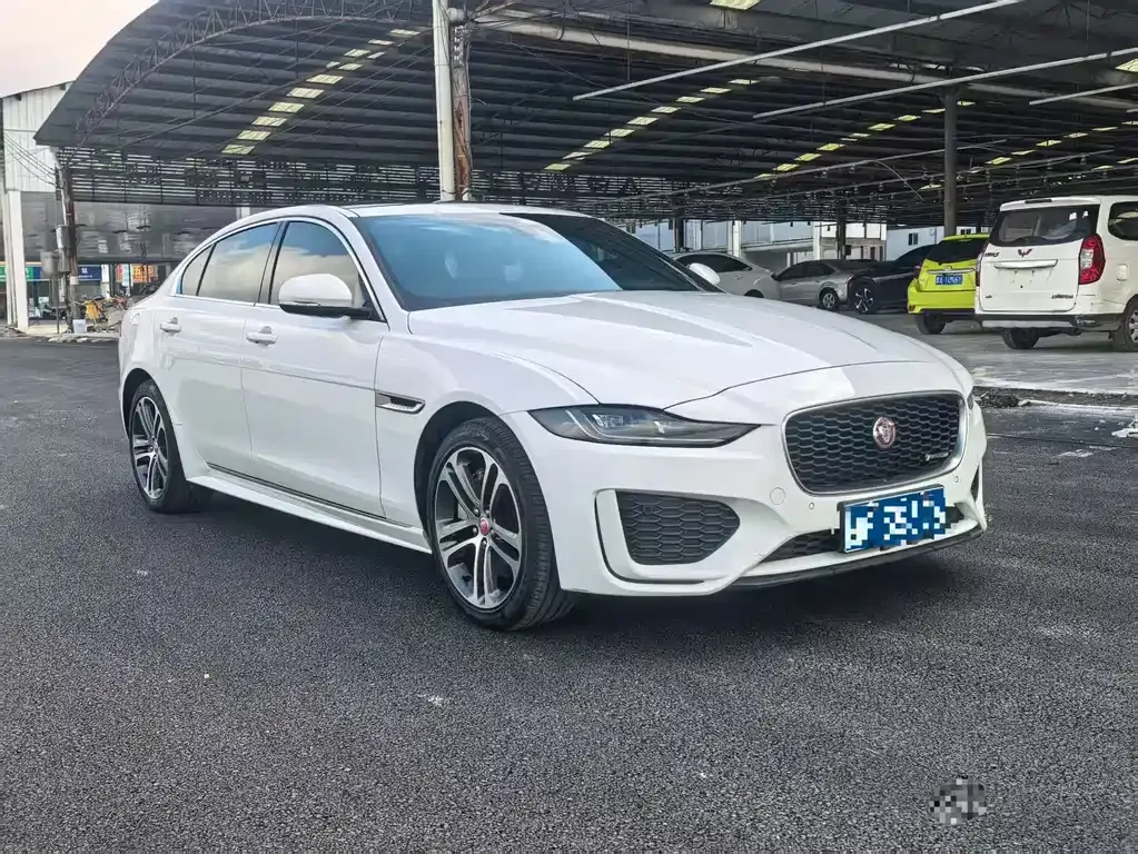 Jaguar XEL — фото 10