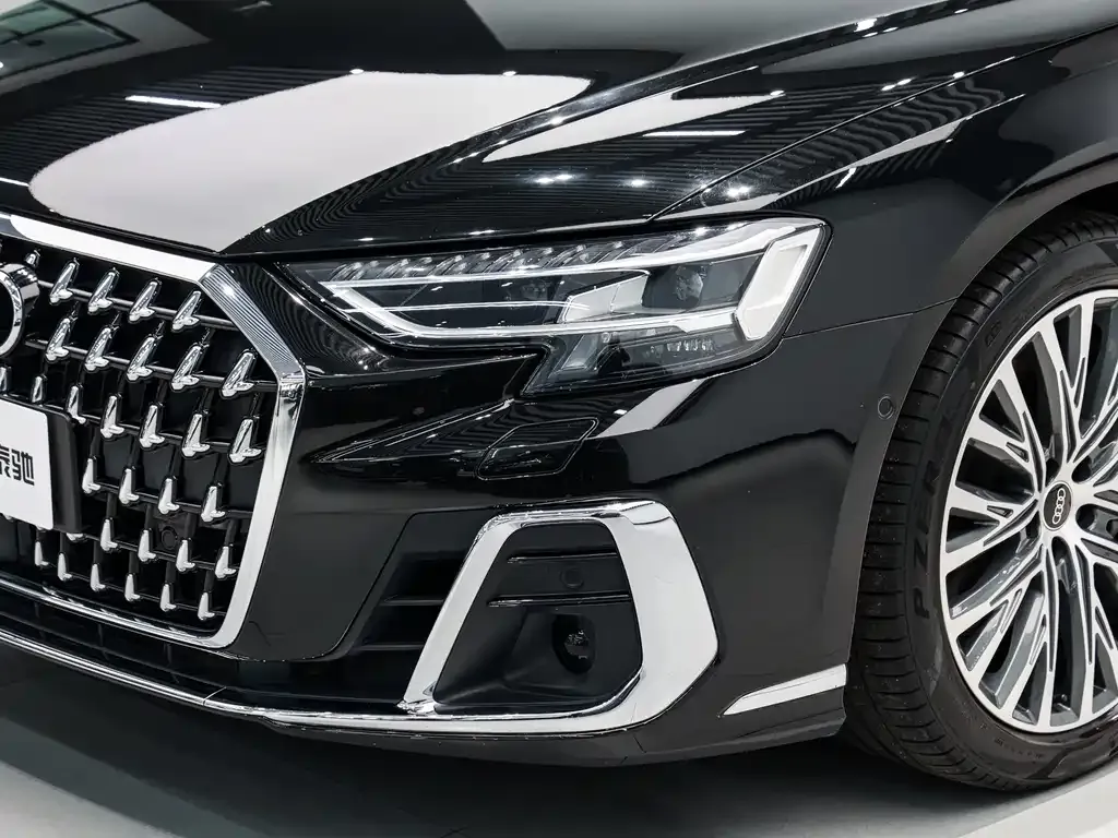 Audi A8 — фото 10