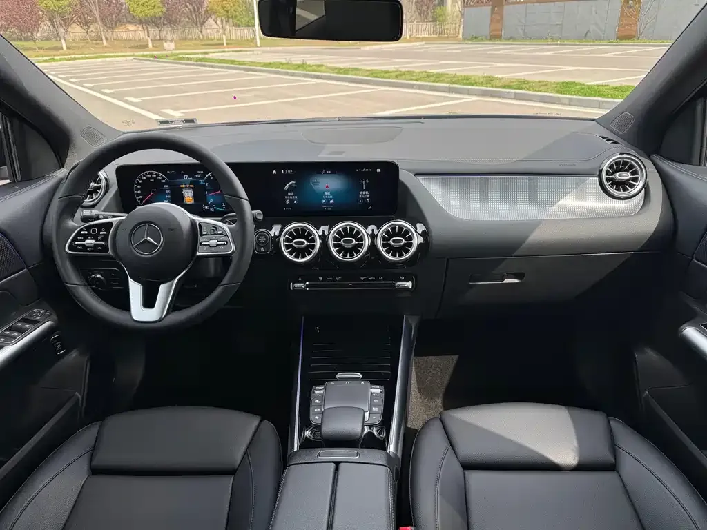 Mercedes-Benz GLA — фото 8