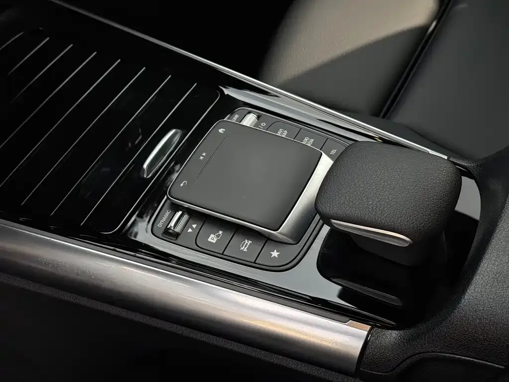 Mercedes-Benz GLA — фото 4