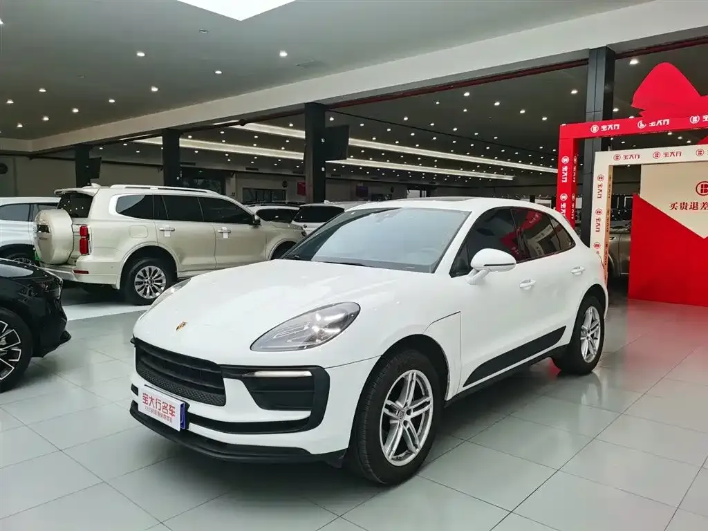Porsche Macan — фото 1