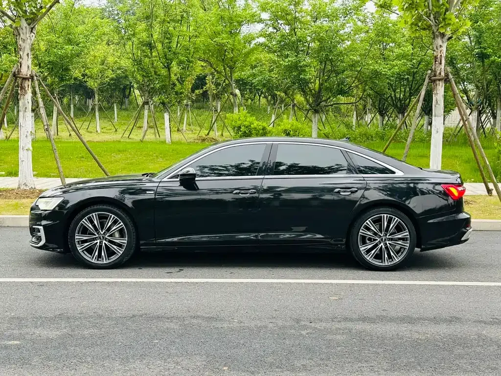 Audi A6L — фото 6