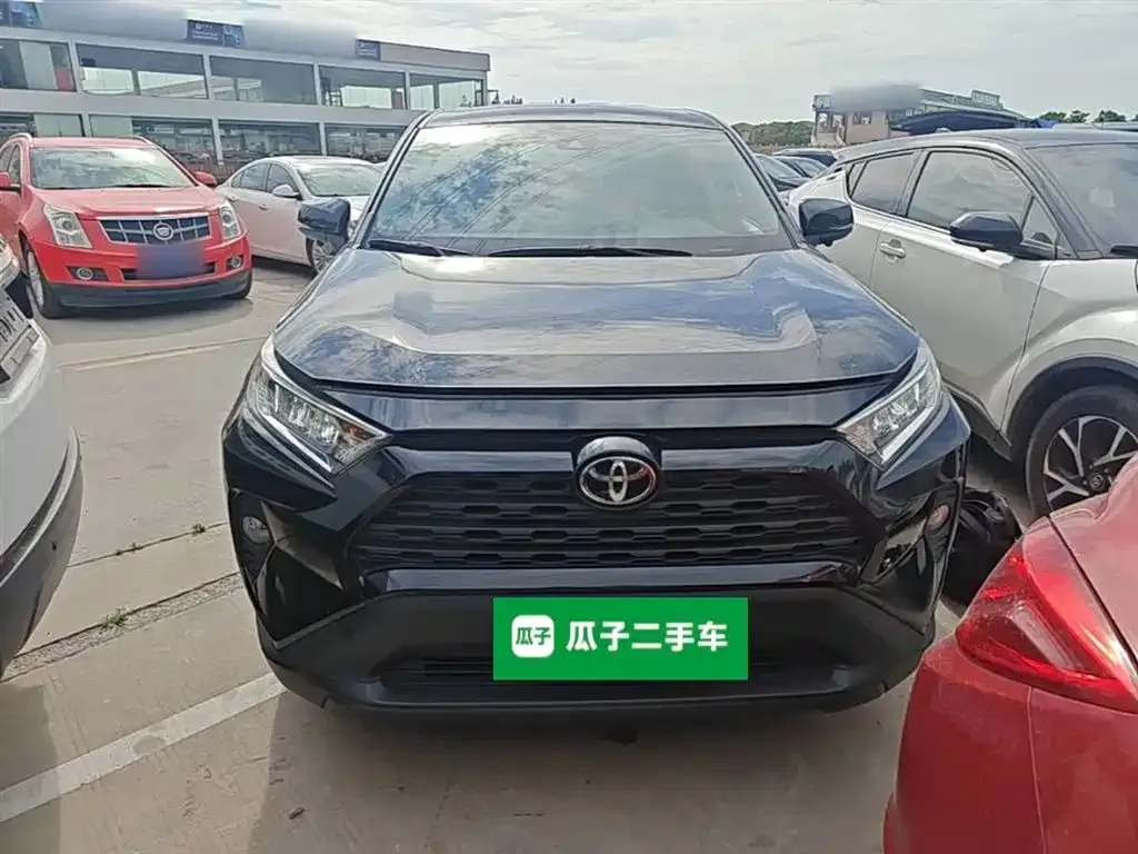 Toyota RAV4 2023 из CN, фото 5