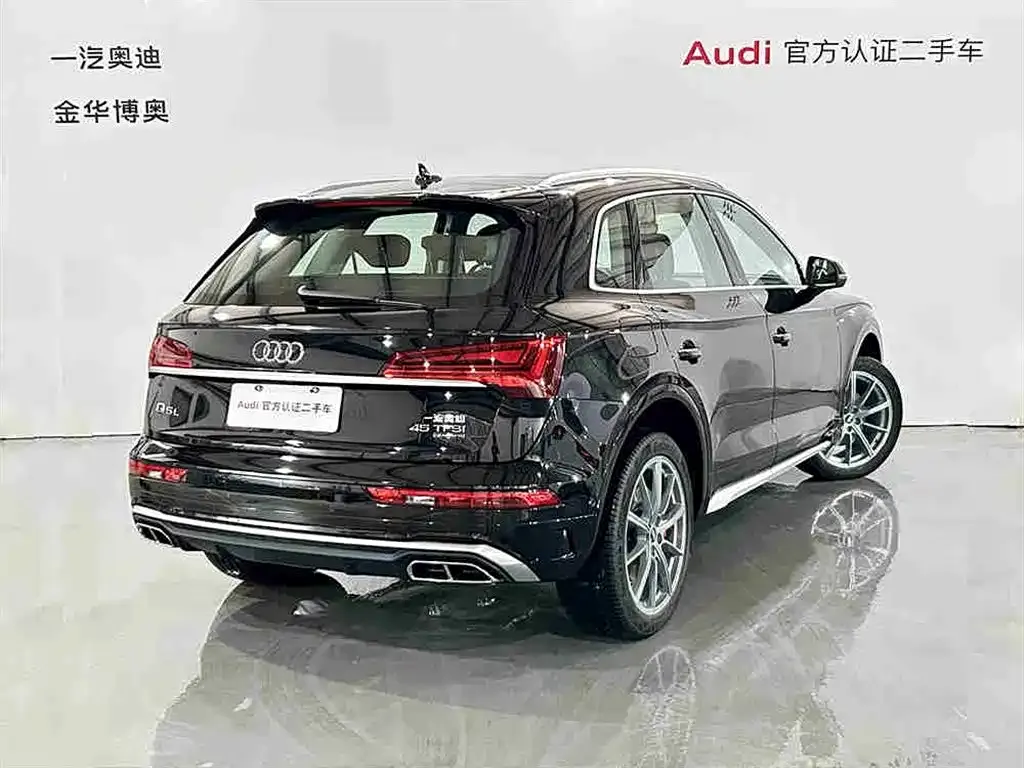 Audi Q5L — фото 4
