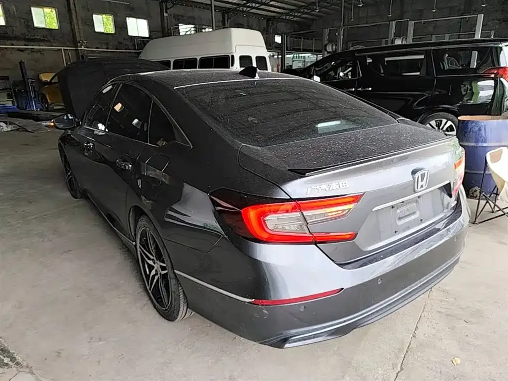 Honda Accord — фото 6