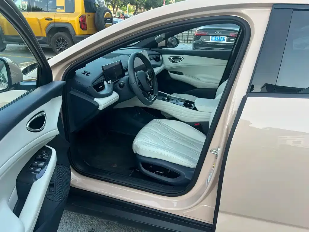 BYD Seal 06GT — фото 6