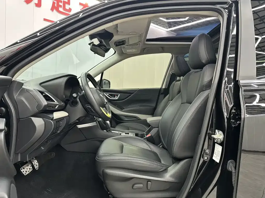 Subaru Forester 2022 из CN, фото 5
