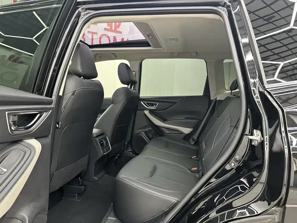 Subaru Forester 2022 из CN, фото 9
