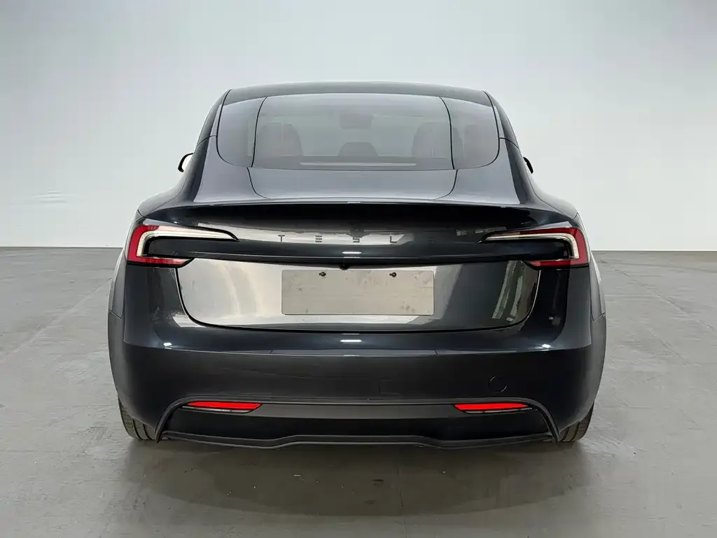 Tesla Model 3 — фото 5