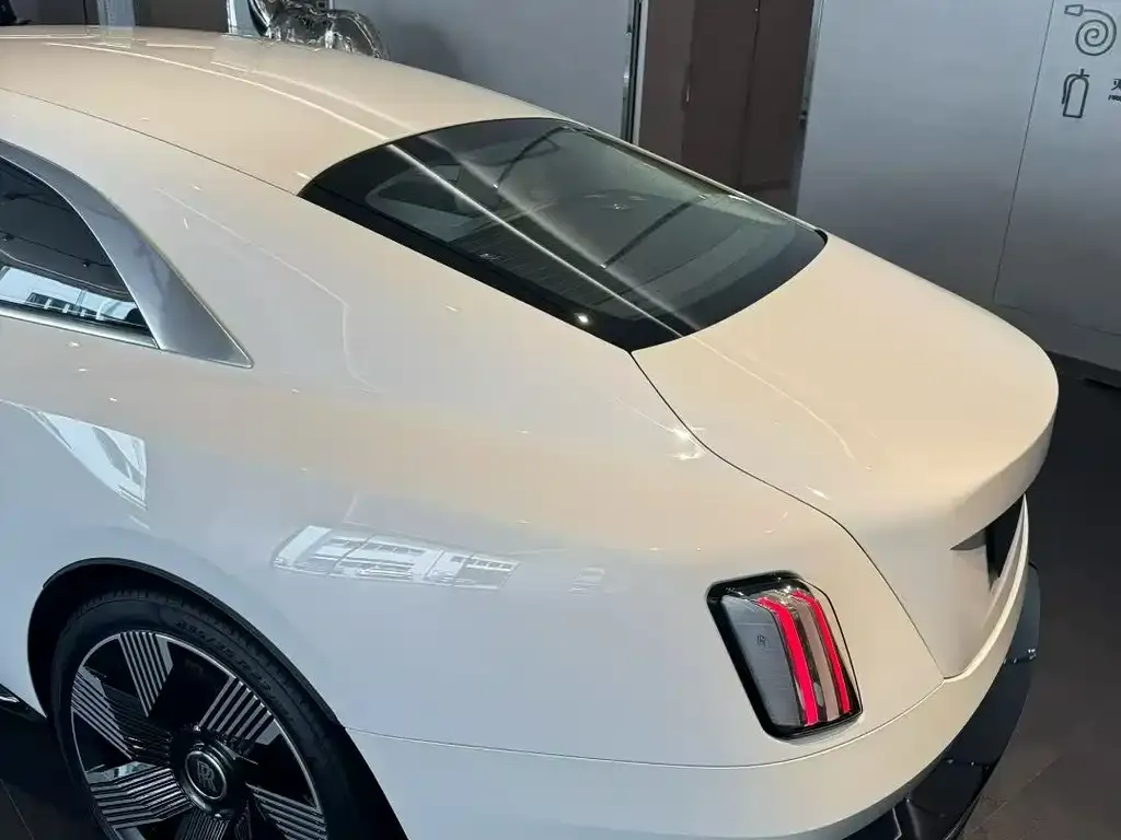 Rolls-Royce Phantom 2025 из CN, фото 2