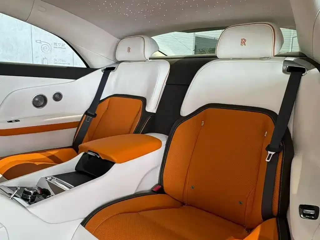 Rolls-Royce Phantom 2025 из CN, фото 7