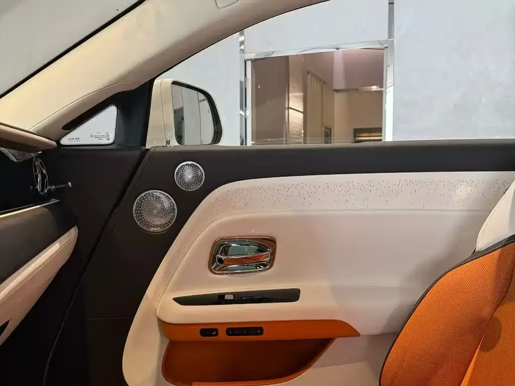 Rolls-Royce Phantom 2025 из CN, фото 6