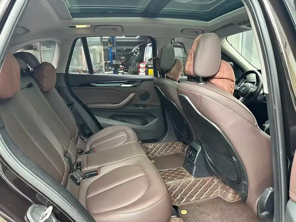 BMW X1 2021 из CN, фото 9