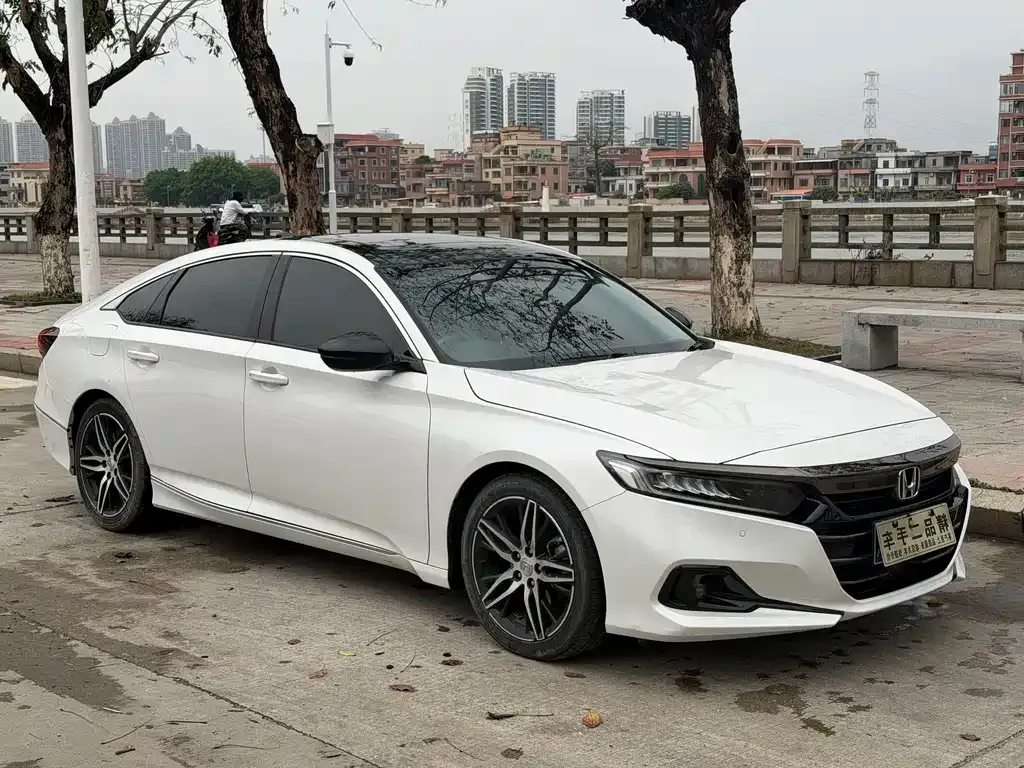 Honda Accord — фото 6