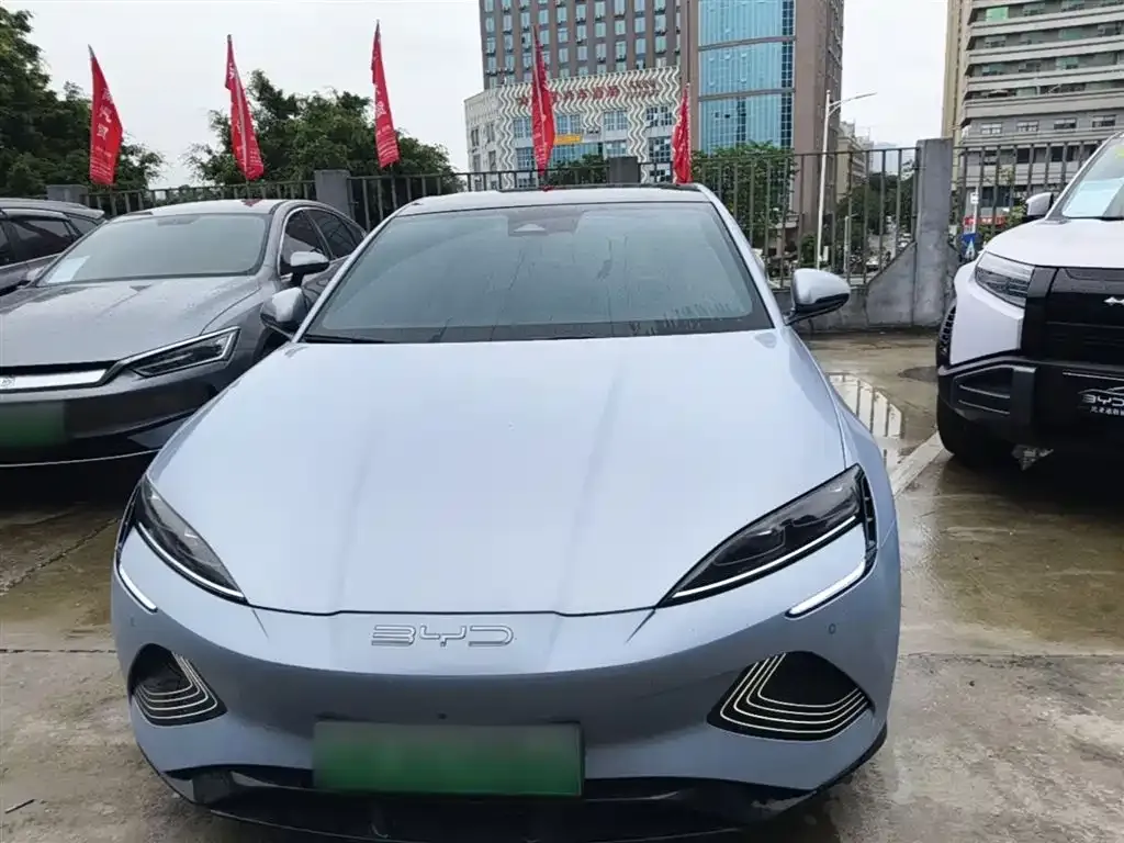 BYD Seal — фото 3