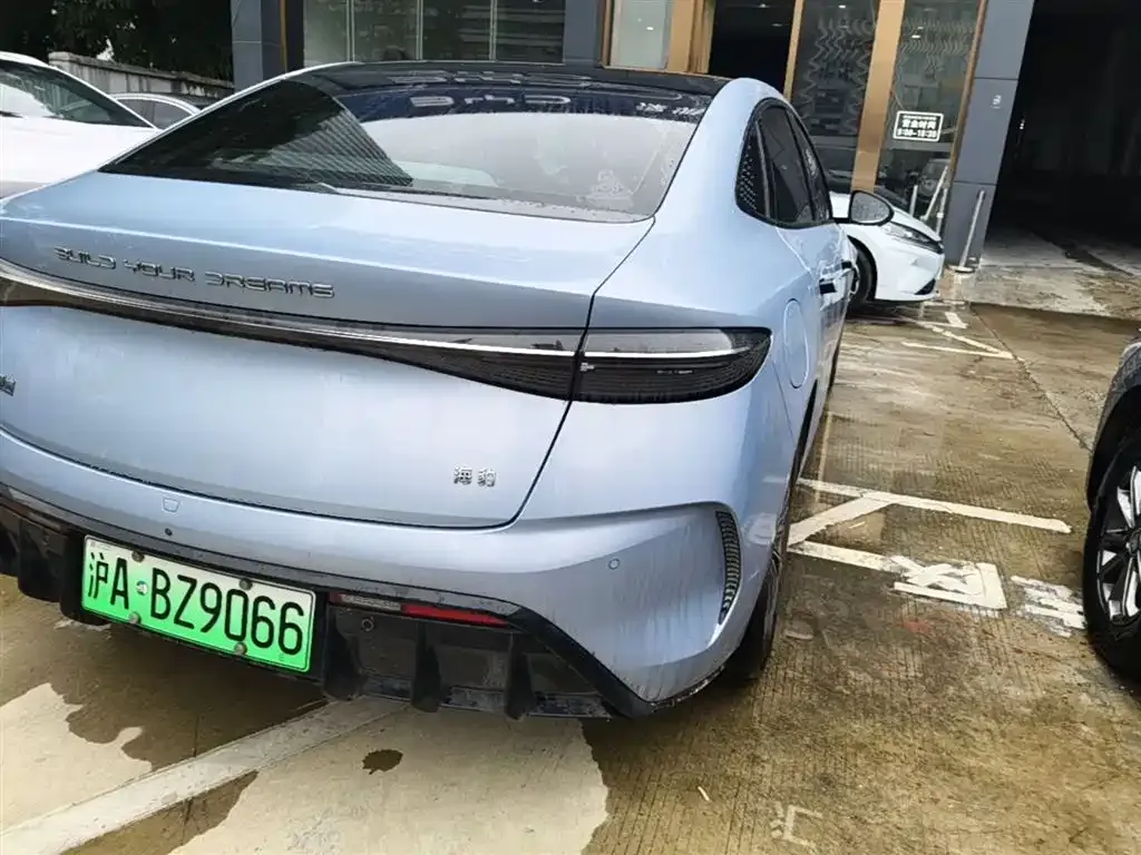 BYD Seal — фото 10