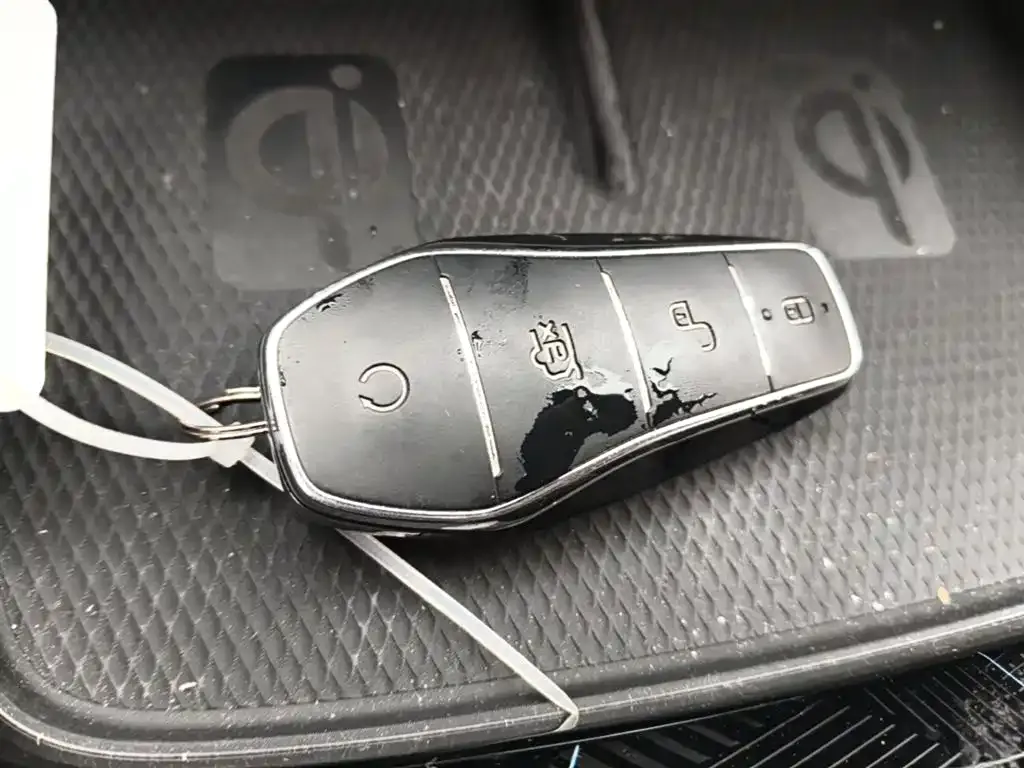 BYD Seal — фото 5