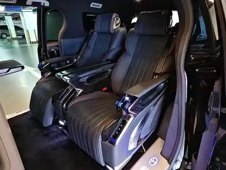 Toyota Sienna — фото 2