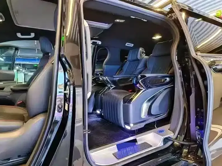 Toyota Sienna — фото 4
