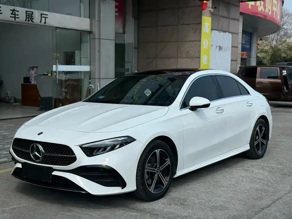 Mercedes-Benz A-Class — фото 1