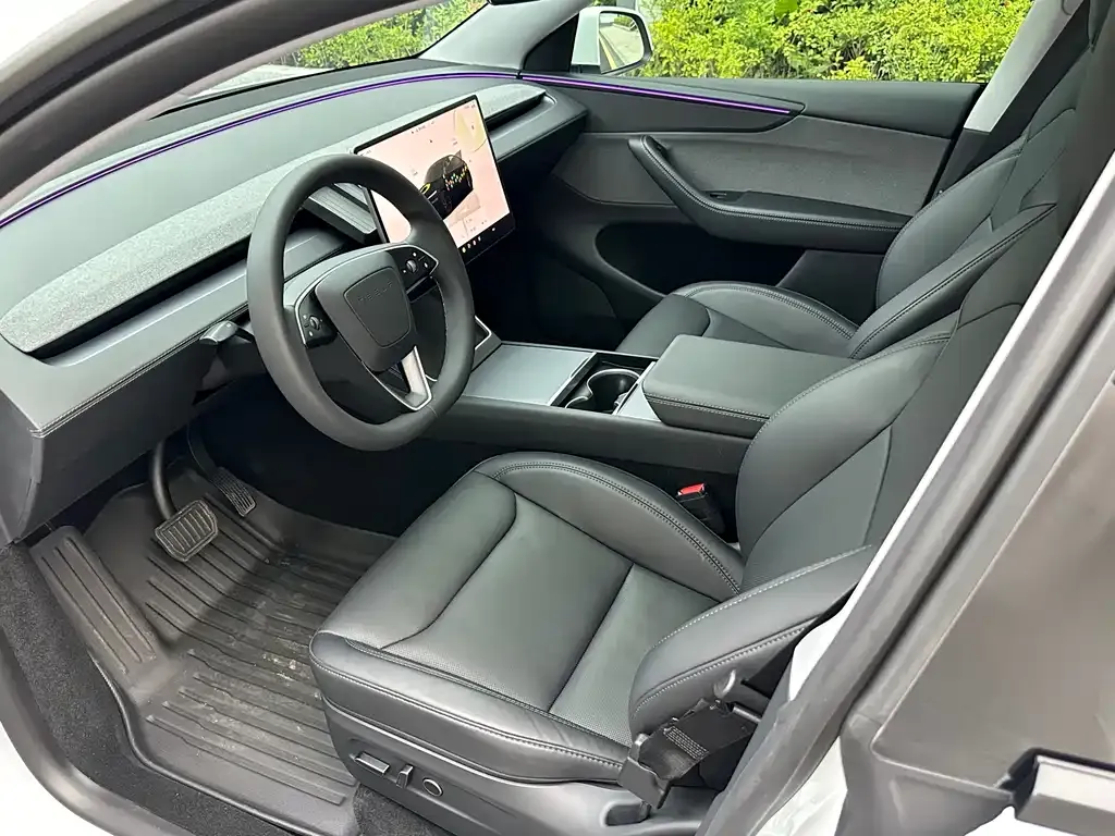 Tesla Model Y — фото 7