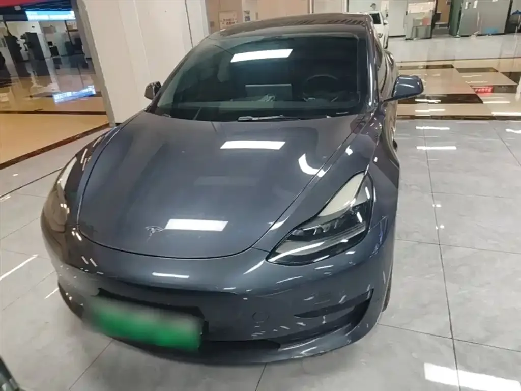 Tesla Model 3 — фото 5